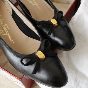 Salvatore Ferragamo Vintage Womens Narrow Fit 3cm VARA 9 AA Black Leather REGIME